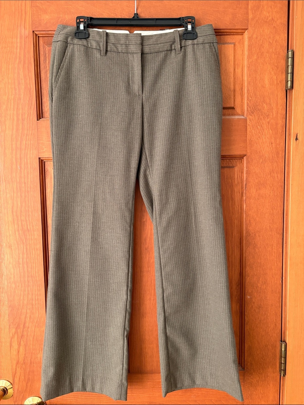 Ann Taylor LOFT Women's Classic Straight-Leg Dress Pants in Taupe. Size 6P
